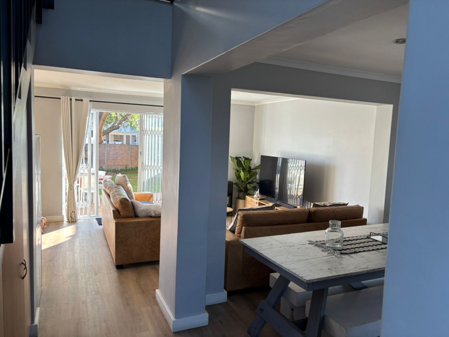 2 Bedroom Property for Sale in Uitzicht Western Cape